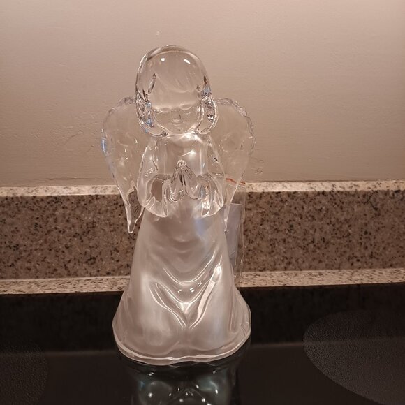 *Price Drop* New Light Up Acrylic Angel - Picture 2 of 6
